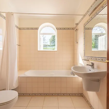 Villa Local Calmo, Piscina Privada E Proximo A Praia - Villa Gabi Albufeira